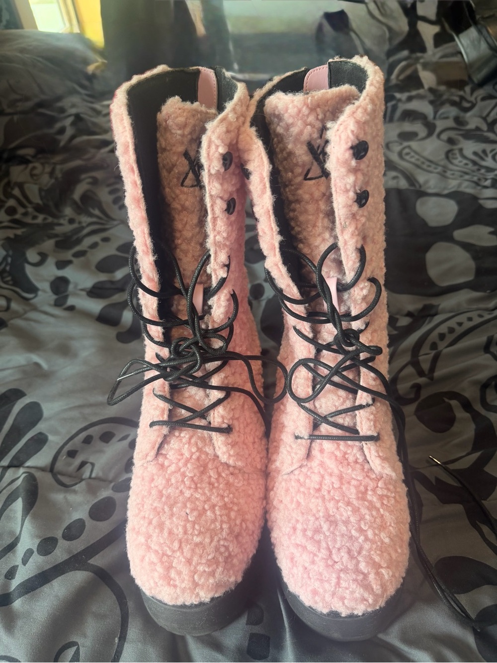 YRU Pink Faux-Sherpa Lace-Up Combat Boots - Picture 1 of 3